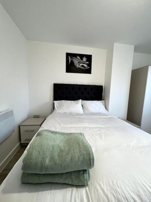 Luxurious City View Apartment In Salford Manchester Exterior foto